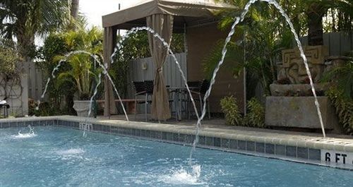 Resort The Cabanas Guesthouse & Spa - Gay Resort Catering To Gay Men 4*
