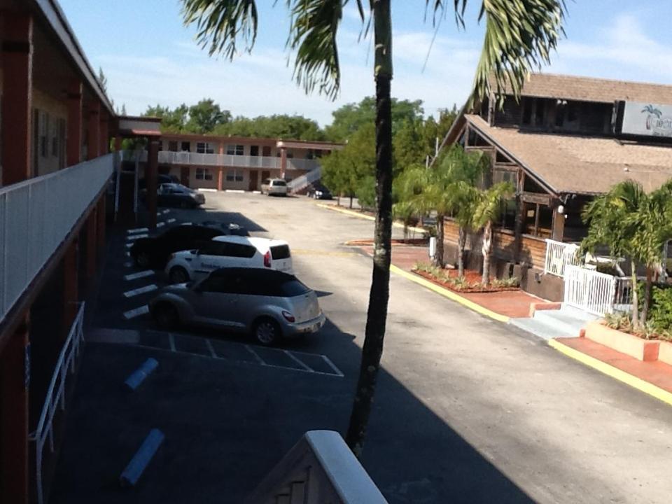 Motel America's & Lauderdale North Fort Lauderdale