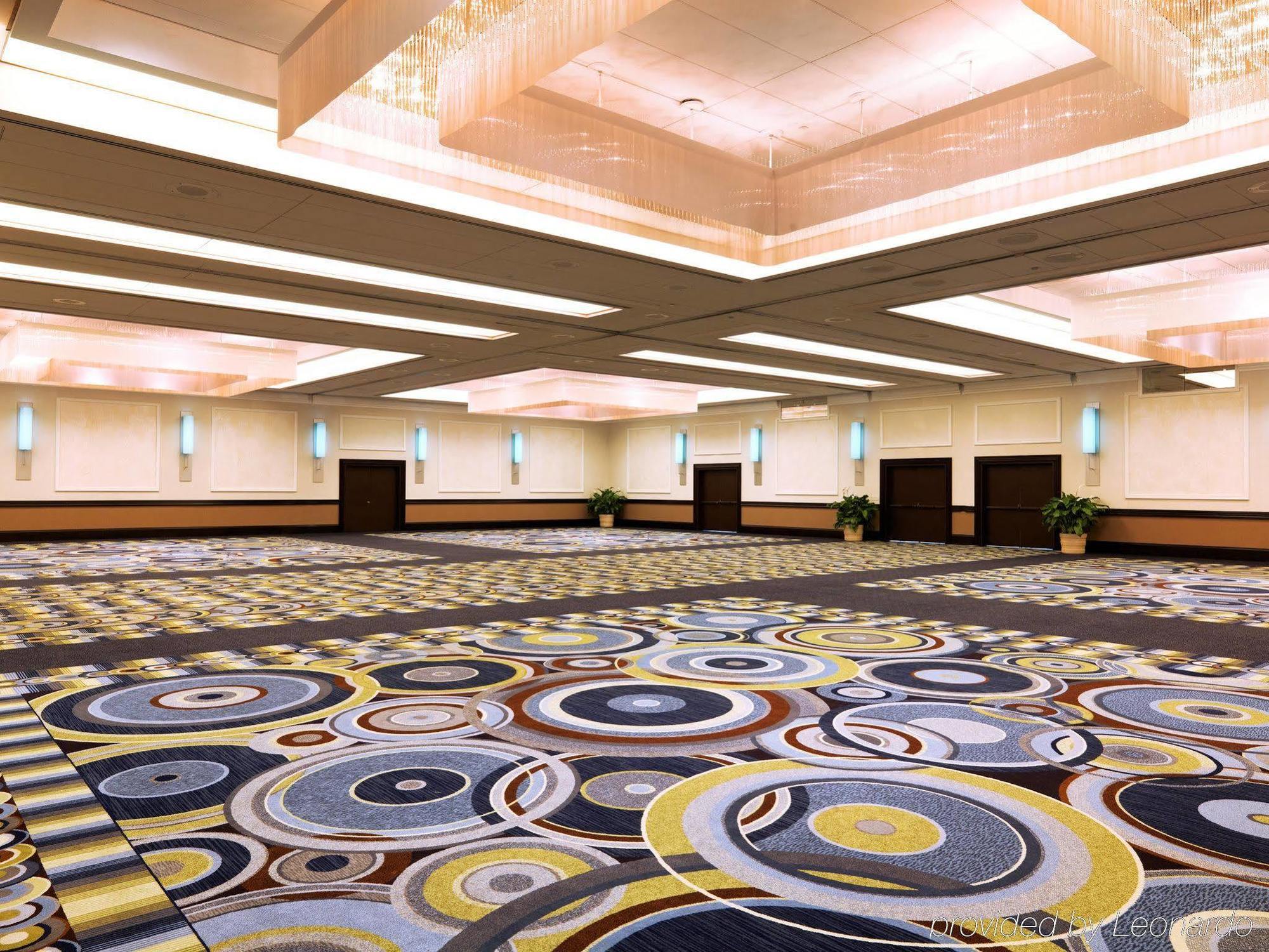 Hotel Pier Sixty-six 5*