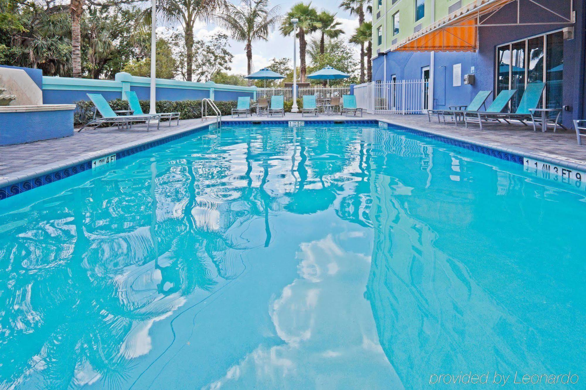 Express & Lauderdale Airport/cruise Port By Ihg