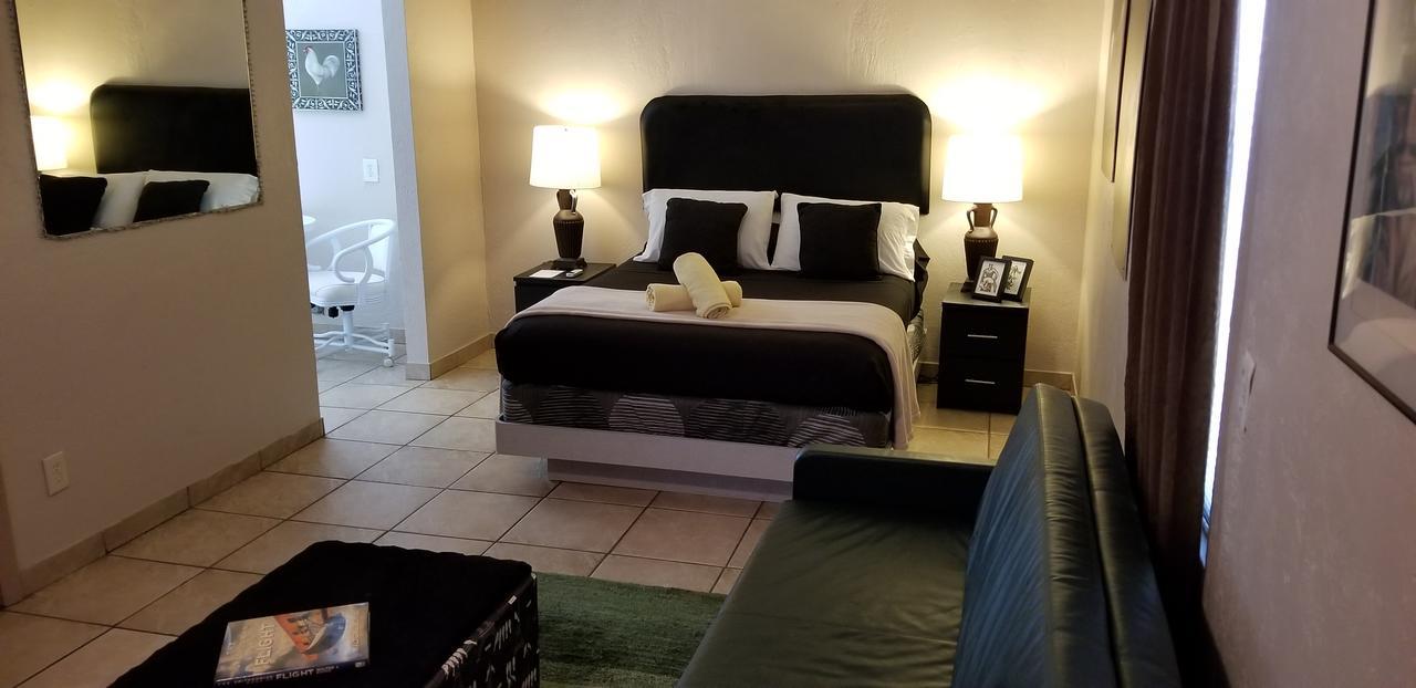 Leather Guest House-gay Male Only Fort Lauderdale