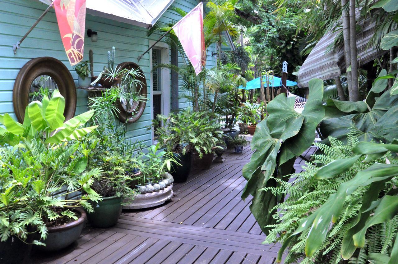 Pineapple Point & - Gay Men's Resort 3*