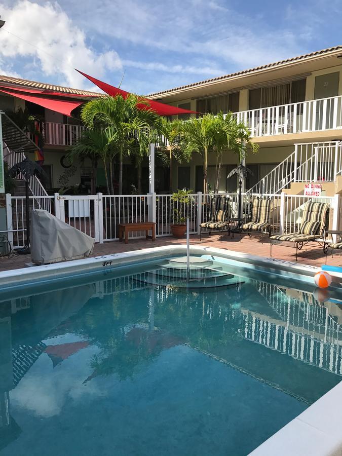 Hotel The Big Coconut - Gay Men's 3*