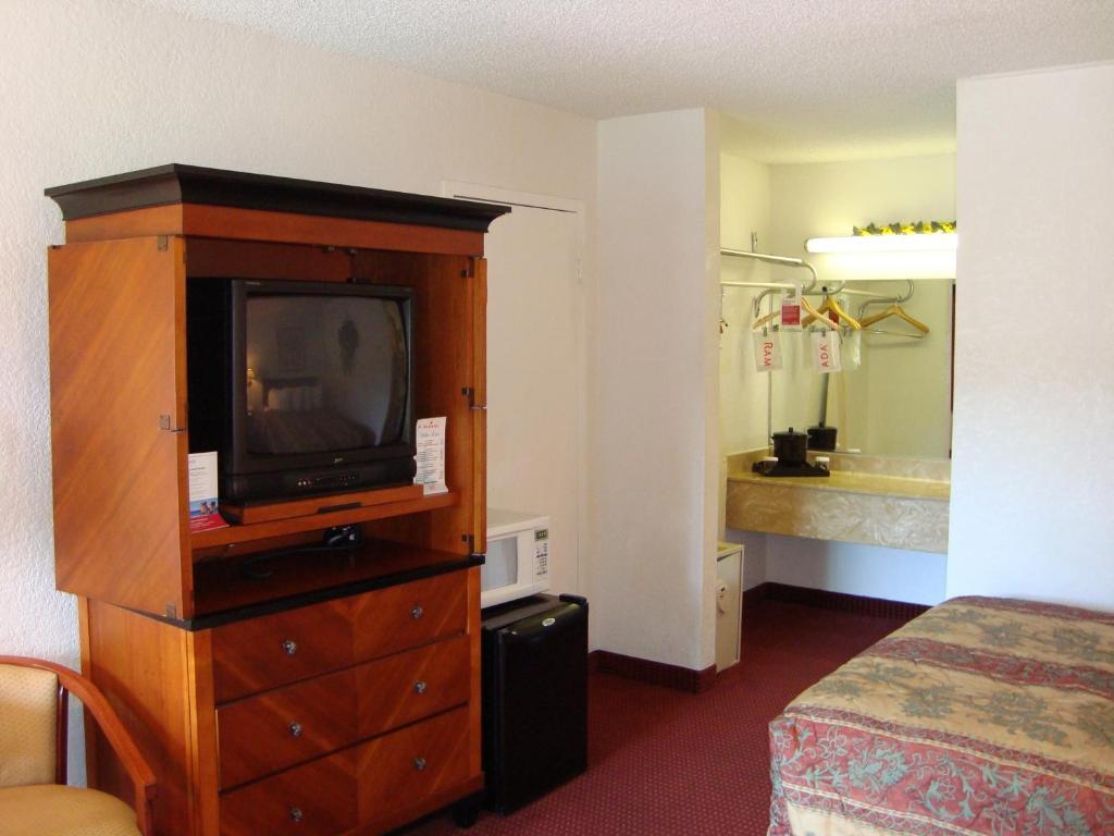 Hotel Ramada By Wyndham Lauderdale Airport/cruise Port 3*