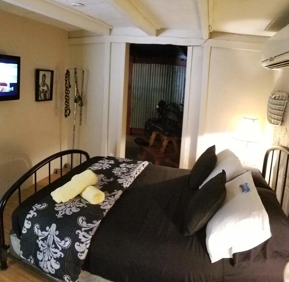 Hotel Leather Guest House-gay Male Only 3*