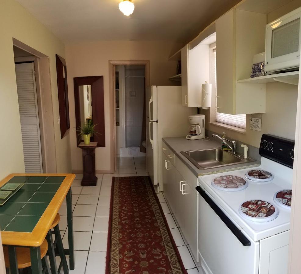 Hotel Leather Guest House-gay Male Only