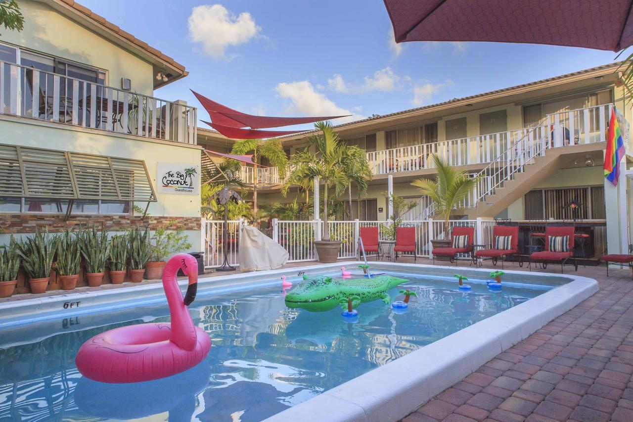 The Big Coconut - Gay Men's Hotel 3*
