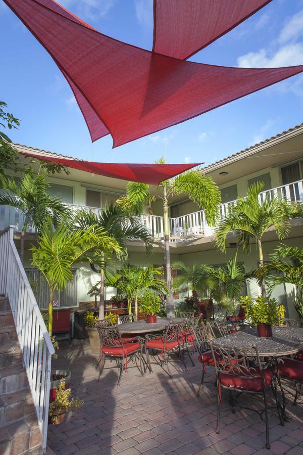 Hotel The Big Coconut - Gay Men's 3*
