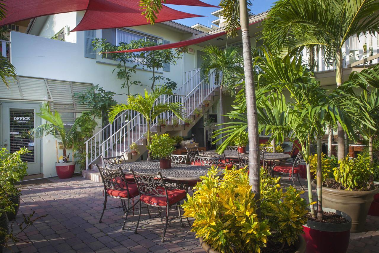 The Big Coconut - Gay Men's 3* Fort Lauderdale