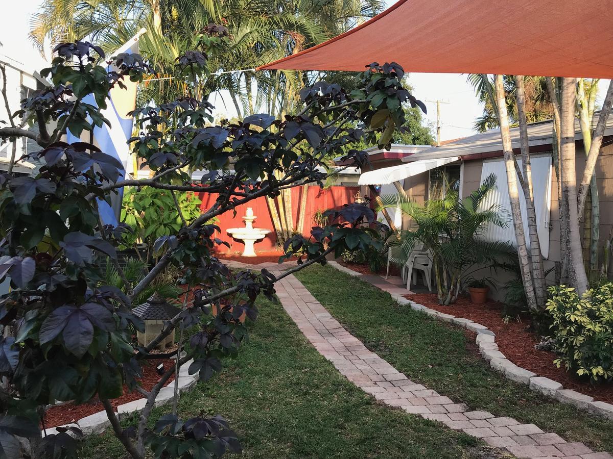 Leather Guest House-gay Male Only Hotel