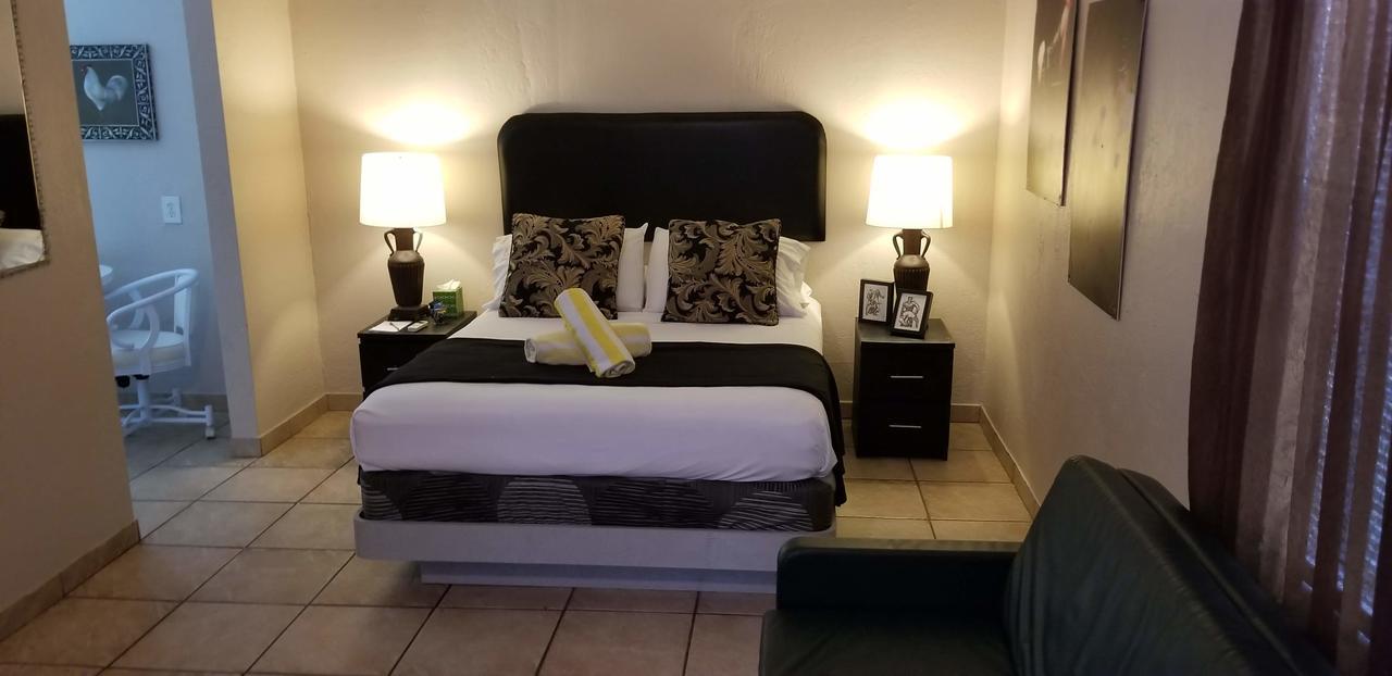 Hotel Leather Guest House-gay Male Only Fort Lauderdale