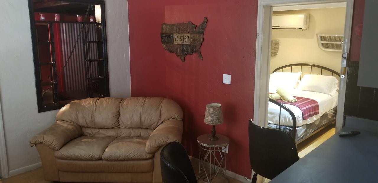 Hotel Leather Guest House-gay Male Only