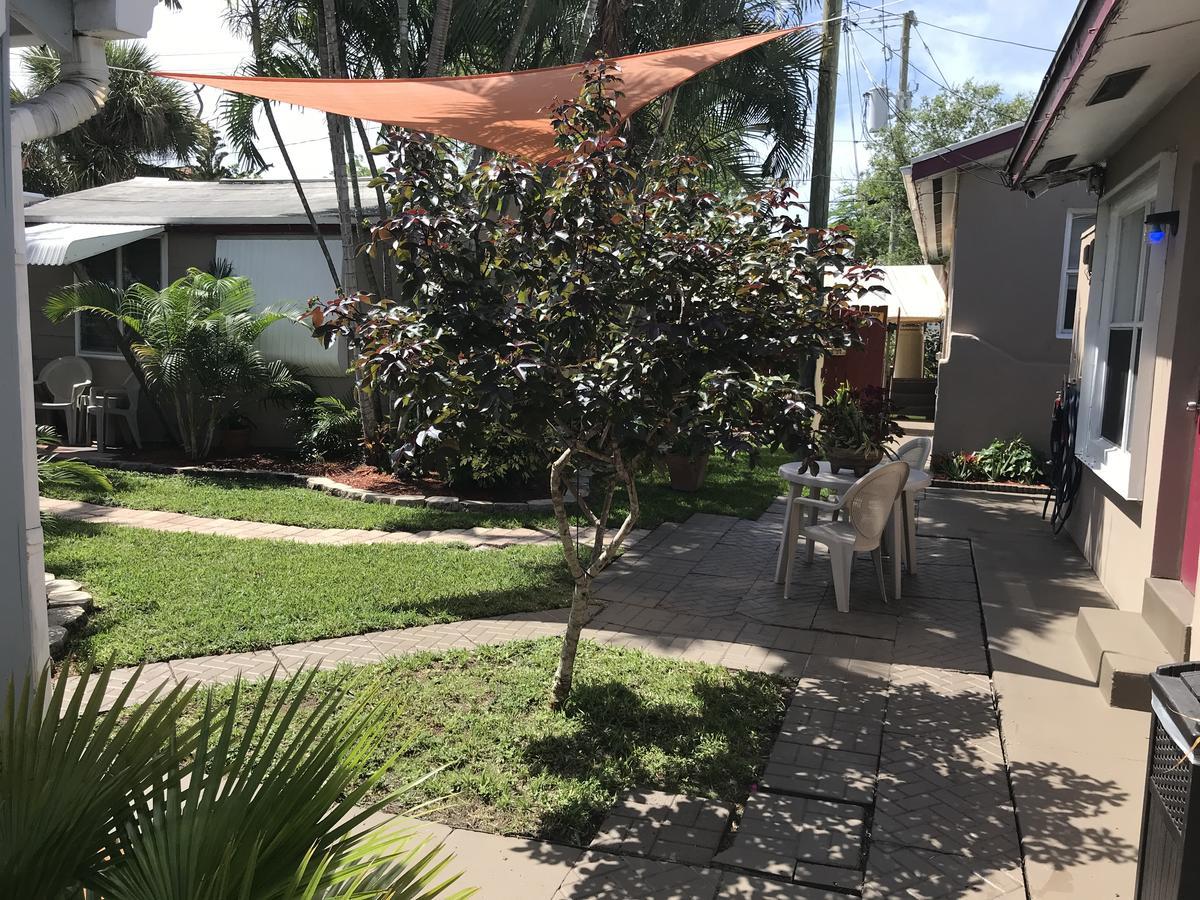 Leather Guest House-gay Male Only Hotel Fort Lauderdale