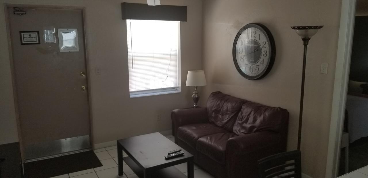 Leather Guest House-gay Male Only Hotel