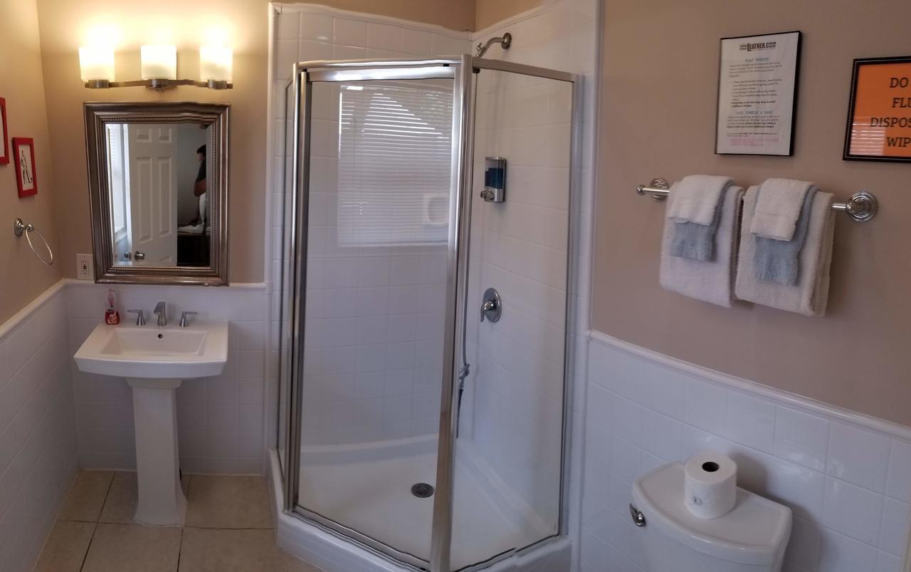 Leather Guest House-gay Male Only 3*