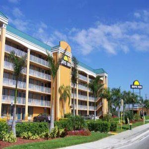 Days By Wyndham Lauderdale-oakland Park Airport N 2*