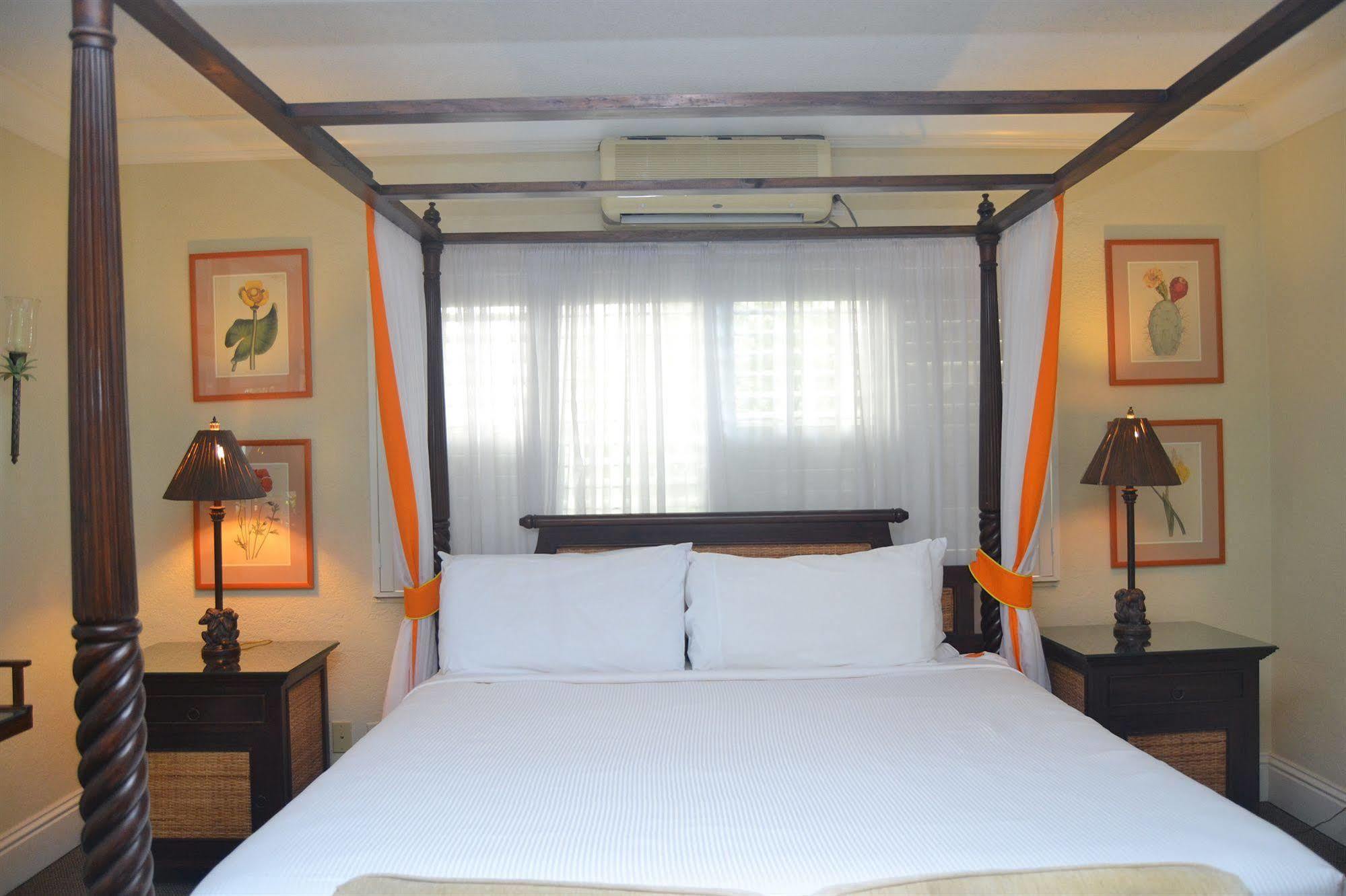 La Casa Hotel 2*