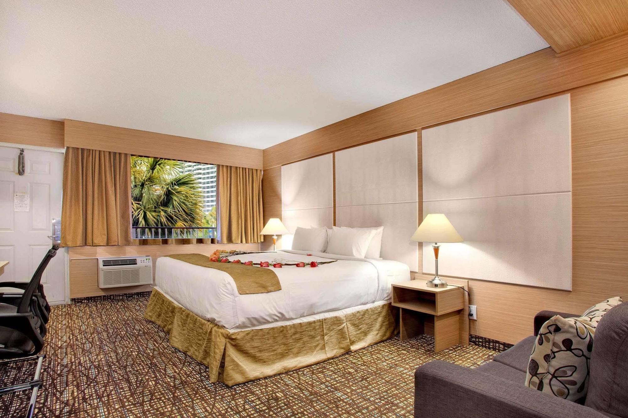 Hotel Ocean Palace Fort Lauderdale