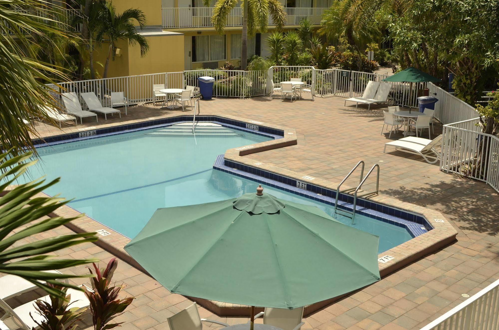 Hotel Ramada By Wyndham Lauderdale Airport/cruise Port