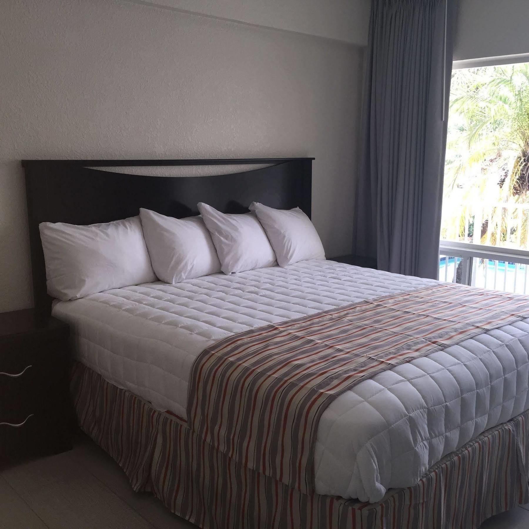 Soleado Aparthotel 3*