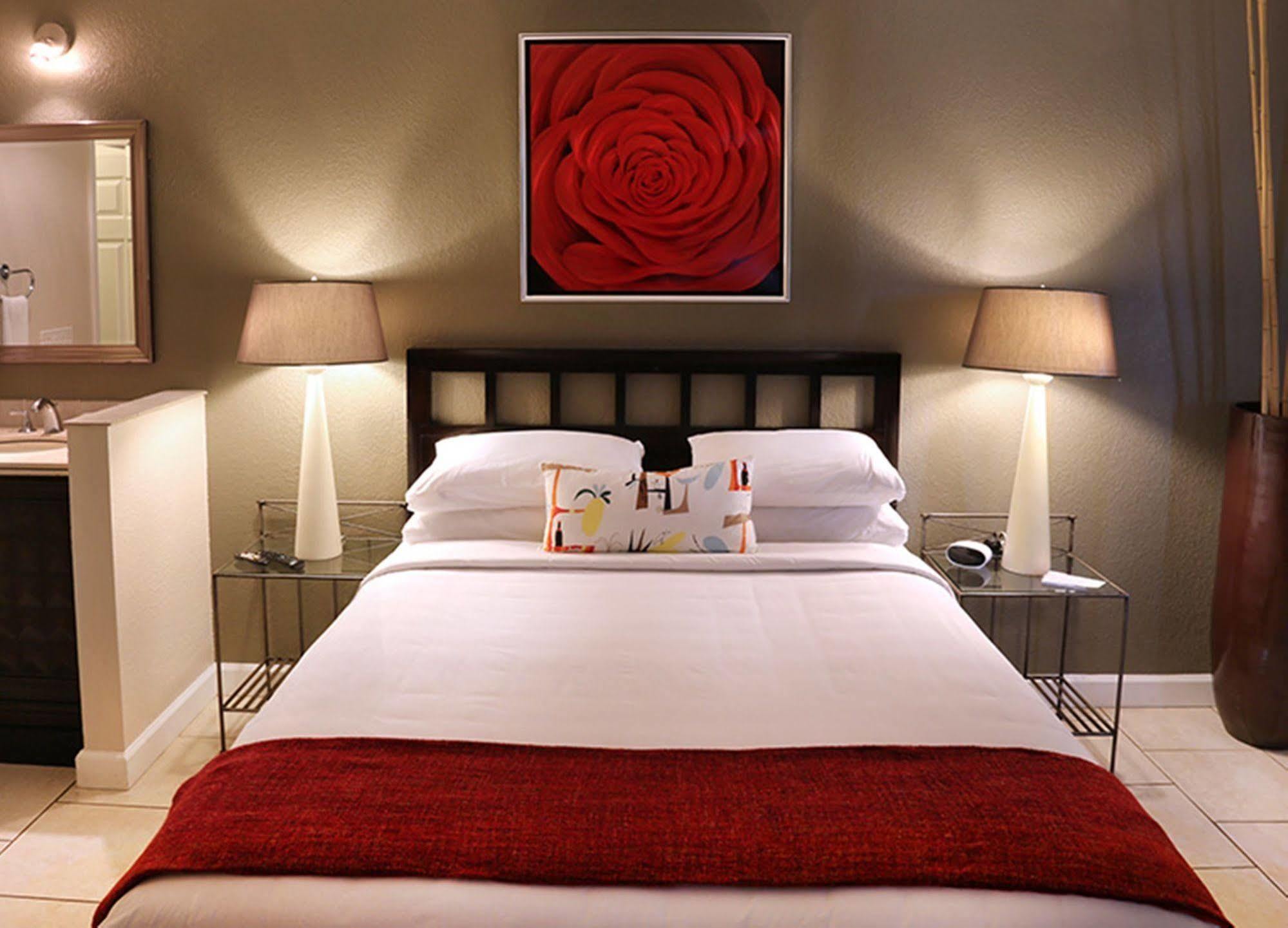 The Cabanas Guesthouse & Spa - Gay Resort Catering To Gay Men