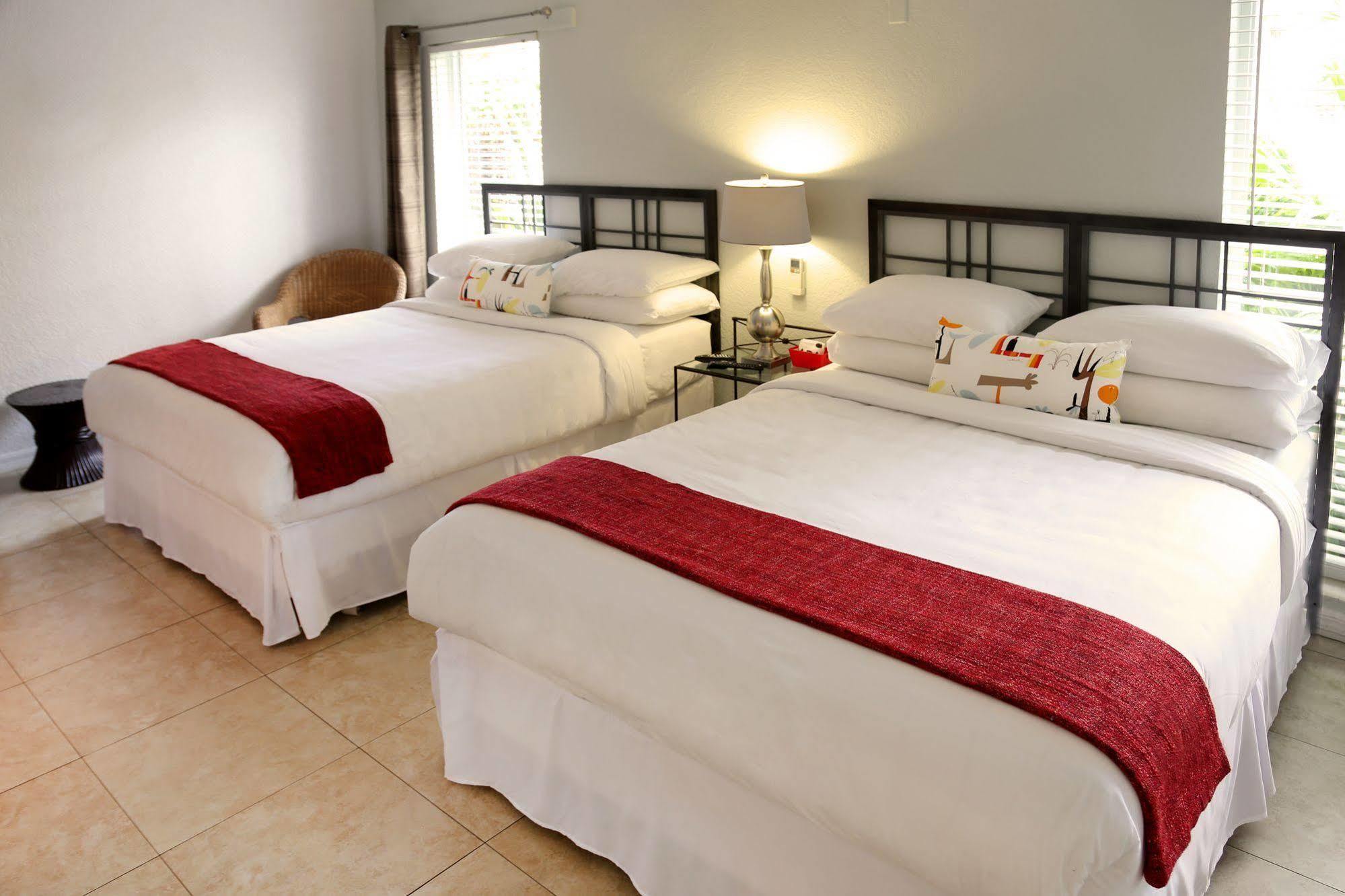The Cabanas Guesthouse & Spa - Gay Resort Catering To Gay Men 4*