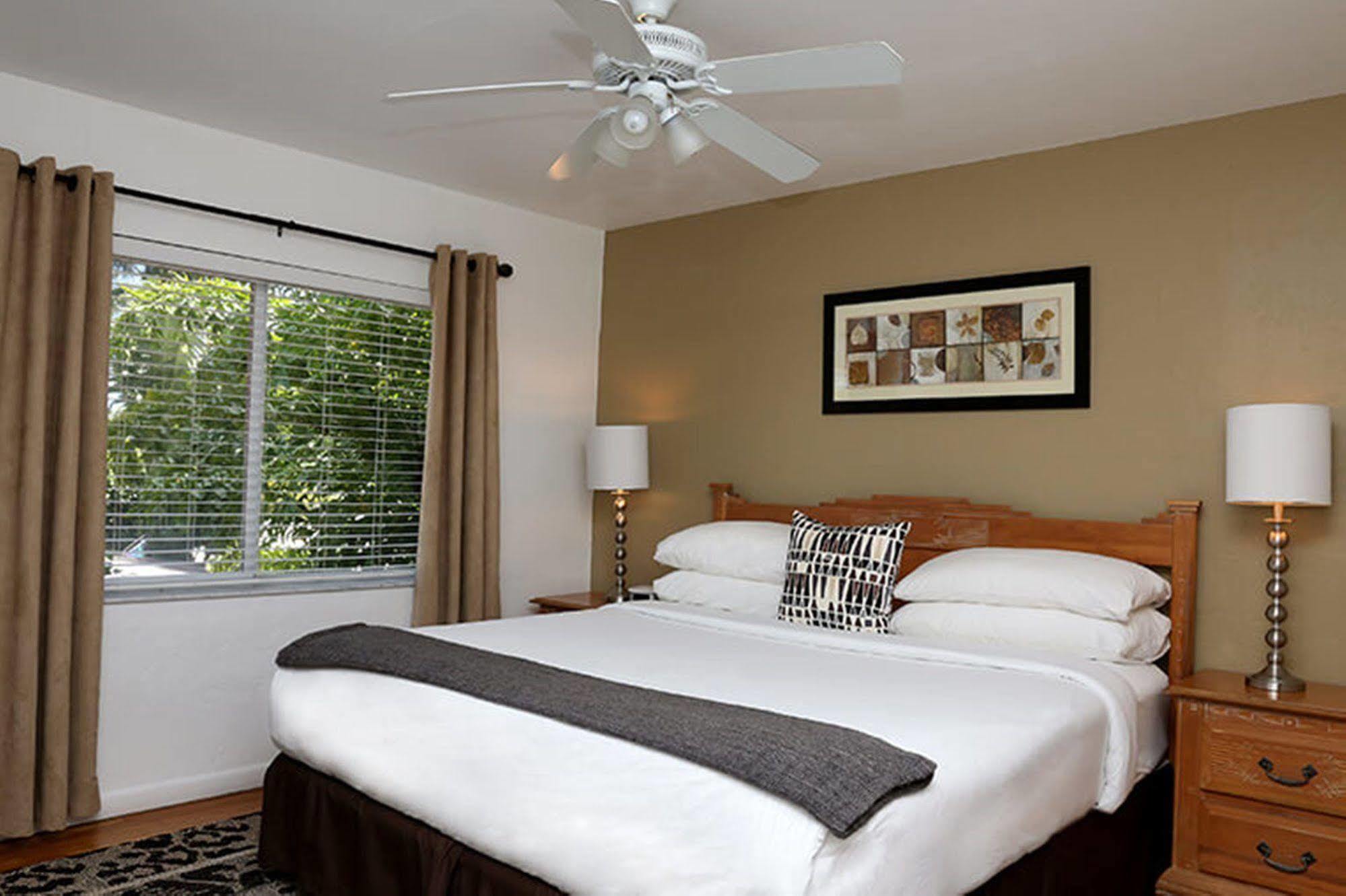 Resort The Cabanas Guesthouse & Spa - Gay Resort Catering To Gay Men