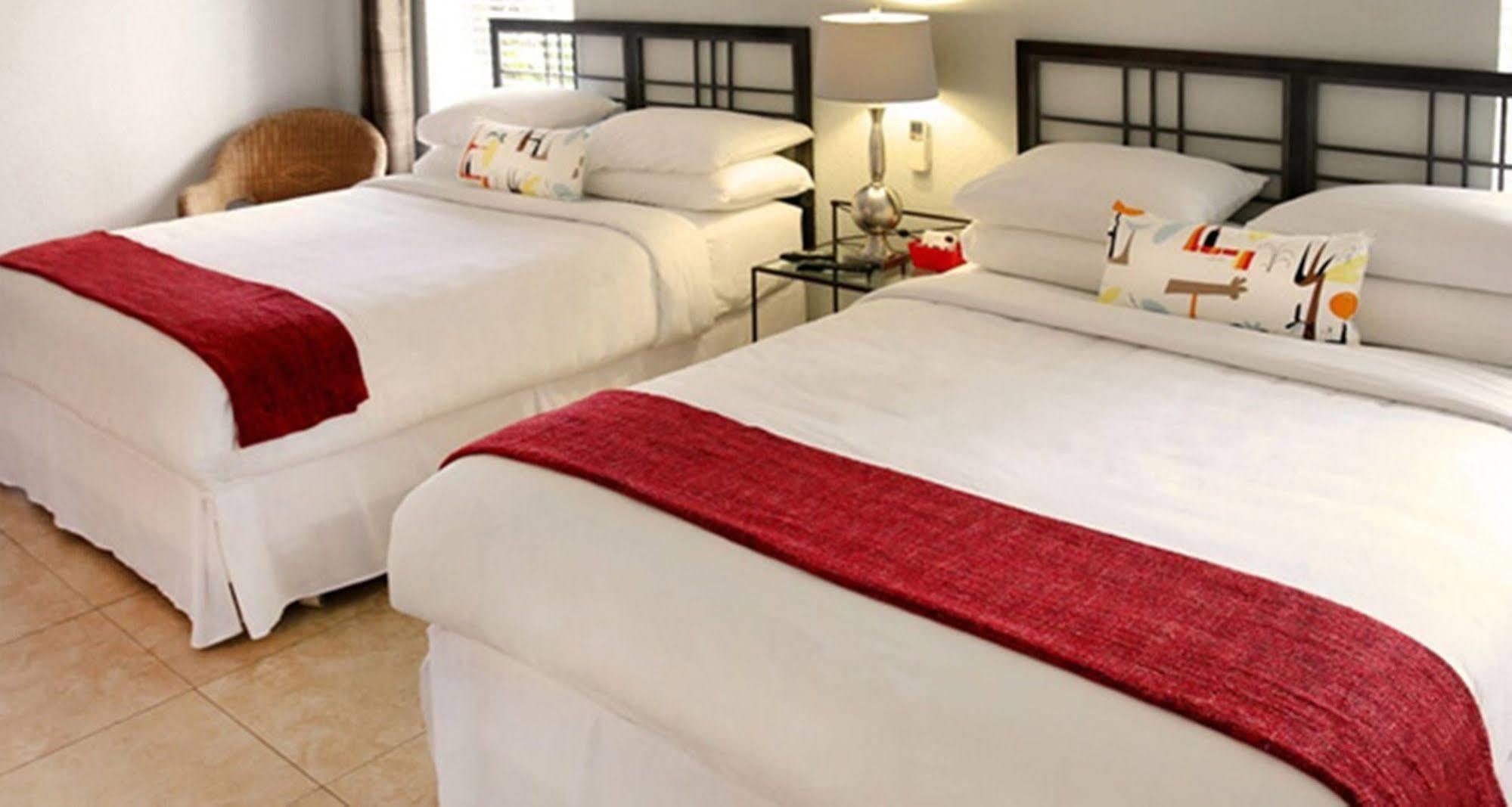 The Cabanas Guesthouse & Spa - Gay Resort Catering To Gay Men Resort Fort Lauderdale