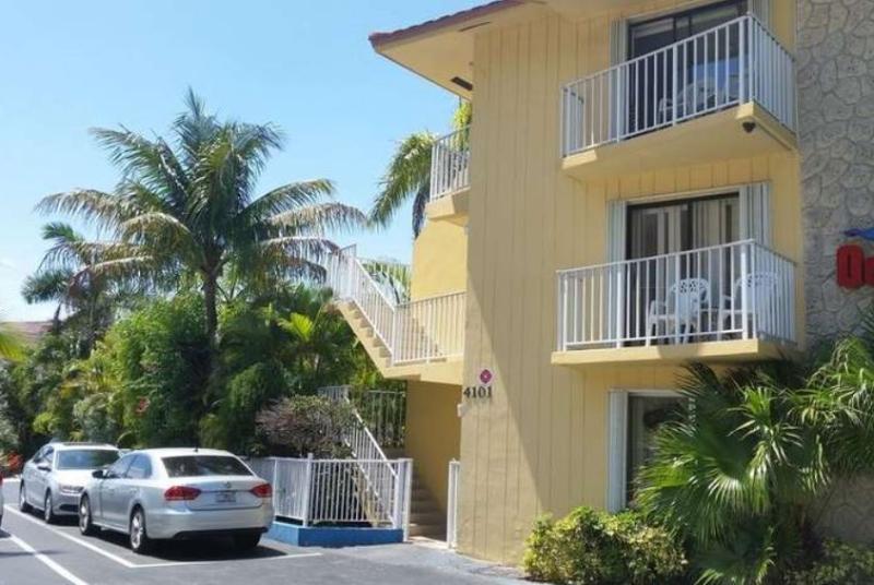 Ocean Mile Motel 2*