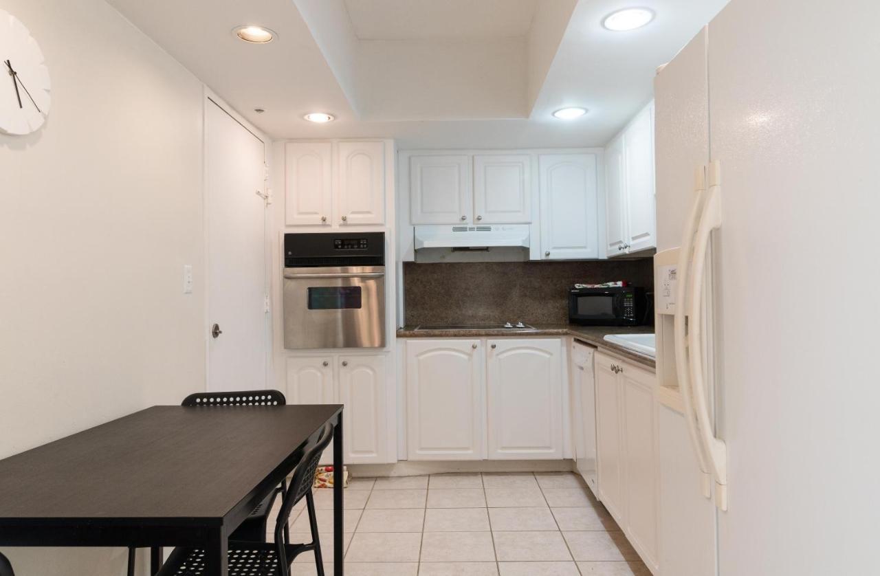 Tides Hollywood Apartment