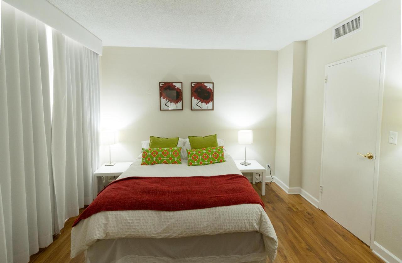 Tides Hollywood Apartment *
