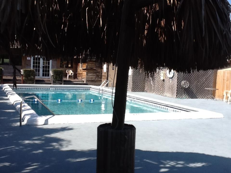 Motel America's & Lauderdale North 2*