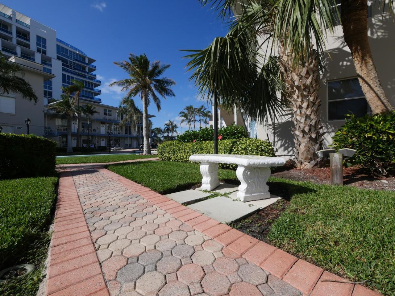 Hotel Isle Yacht Club 3*