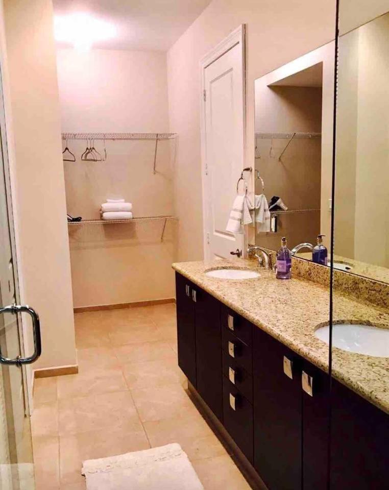 Holiday home New 4 Bedroom House Close To Everything In Fll#320 *
