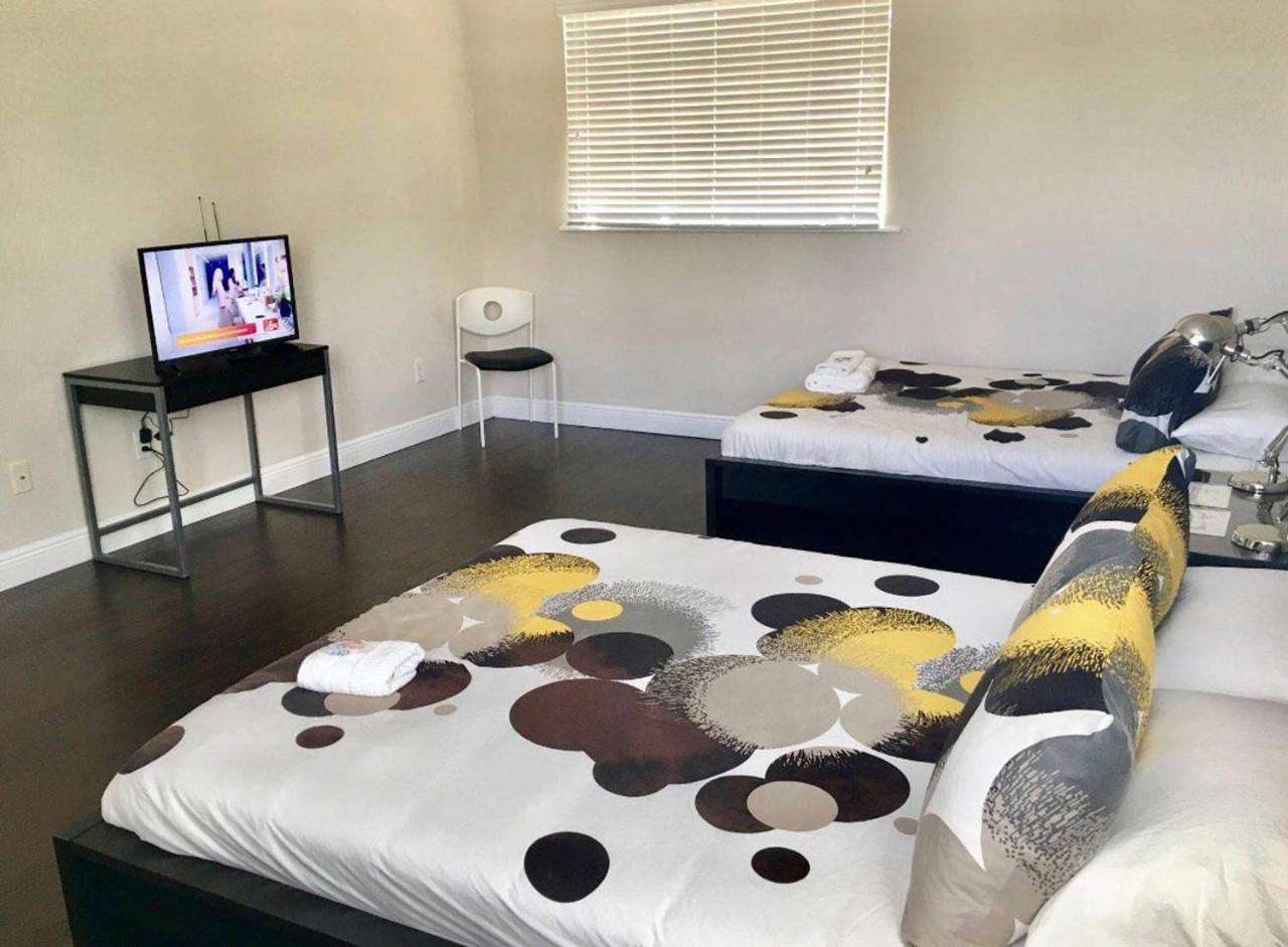 New 4 Bedroom House Close To Everything In Fll#320 Holiday home Fort Lauderdale