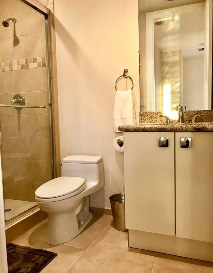 Holiday home New 4 Bedroom House Close To Everything In Fll#320 Fort Lauderdale