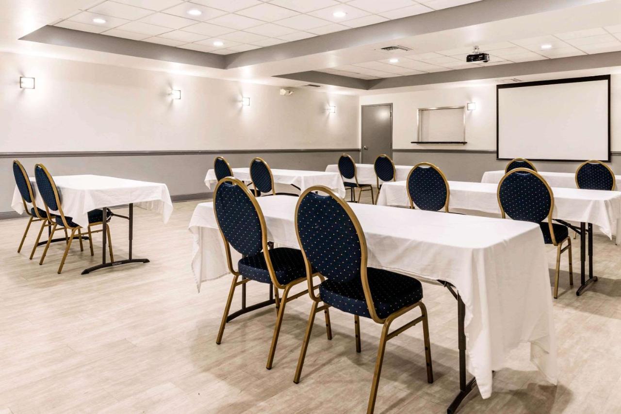 Rodeway & Lauderdale Airport & Cruise Port Hotel 3*