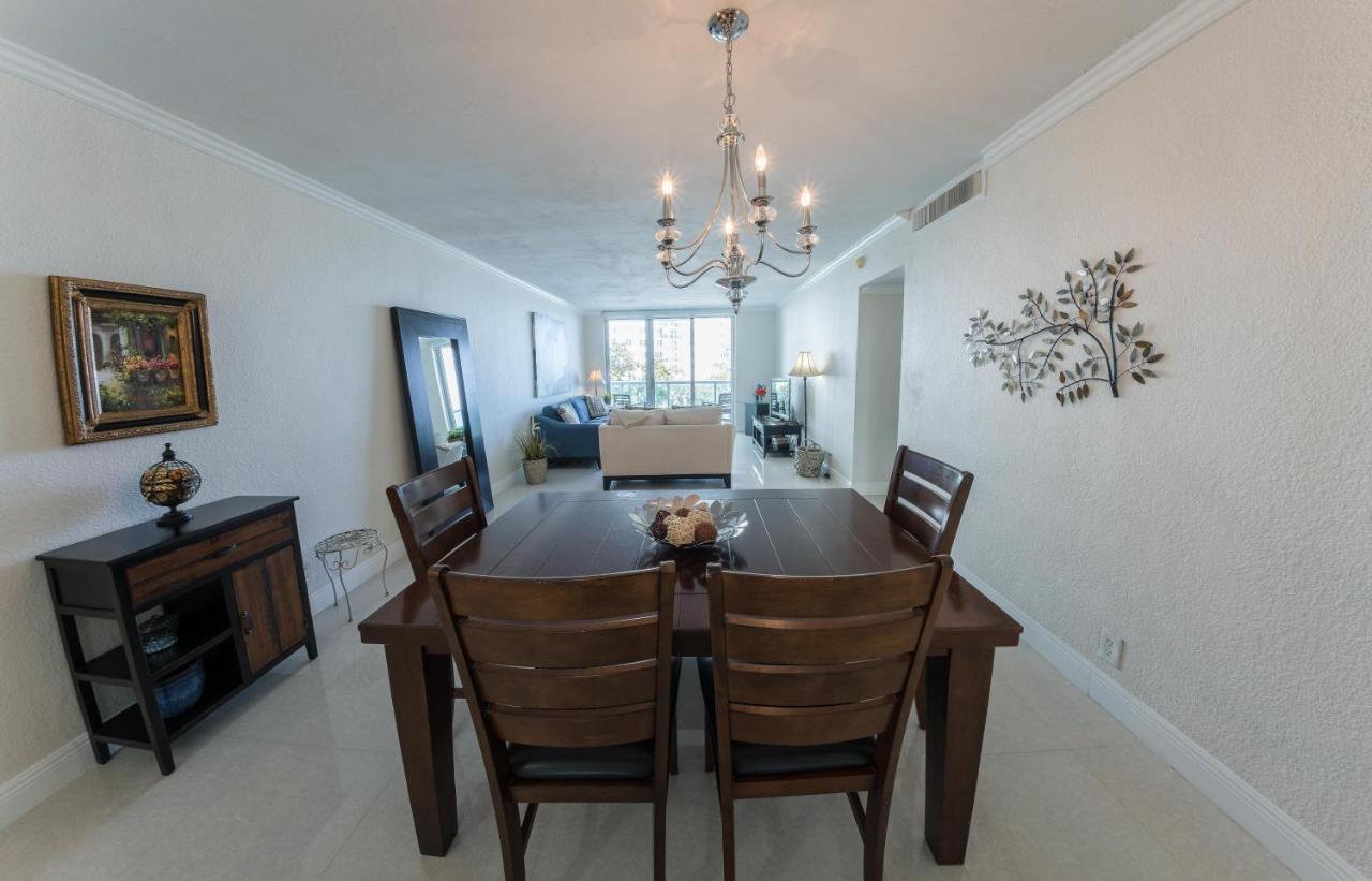 Tides Hollywood Apartment