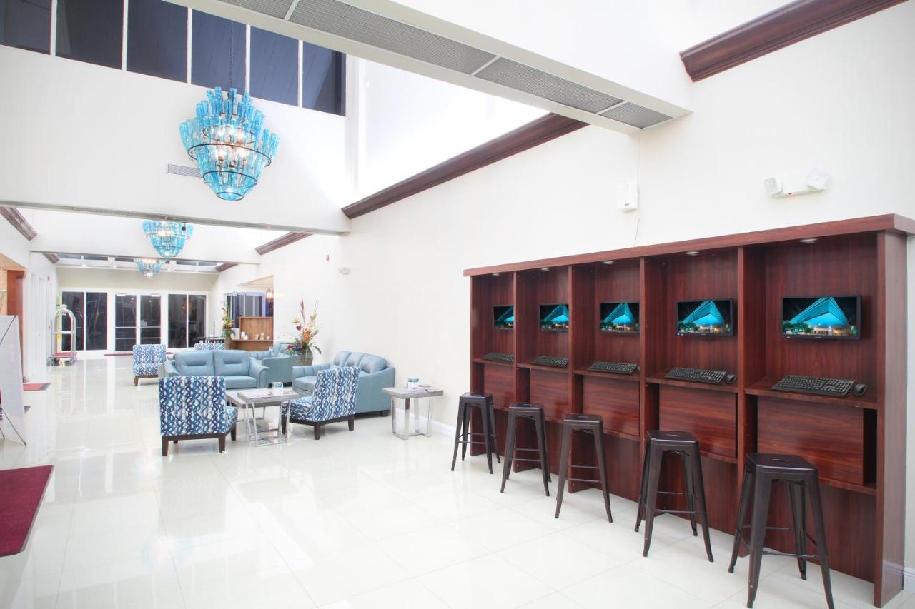 Lauderdale Grand 3* Fort Lauderdale