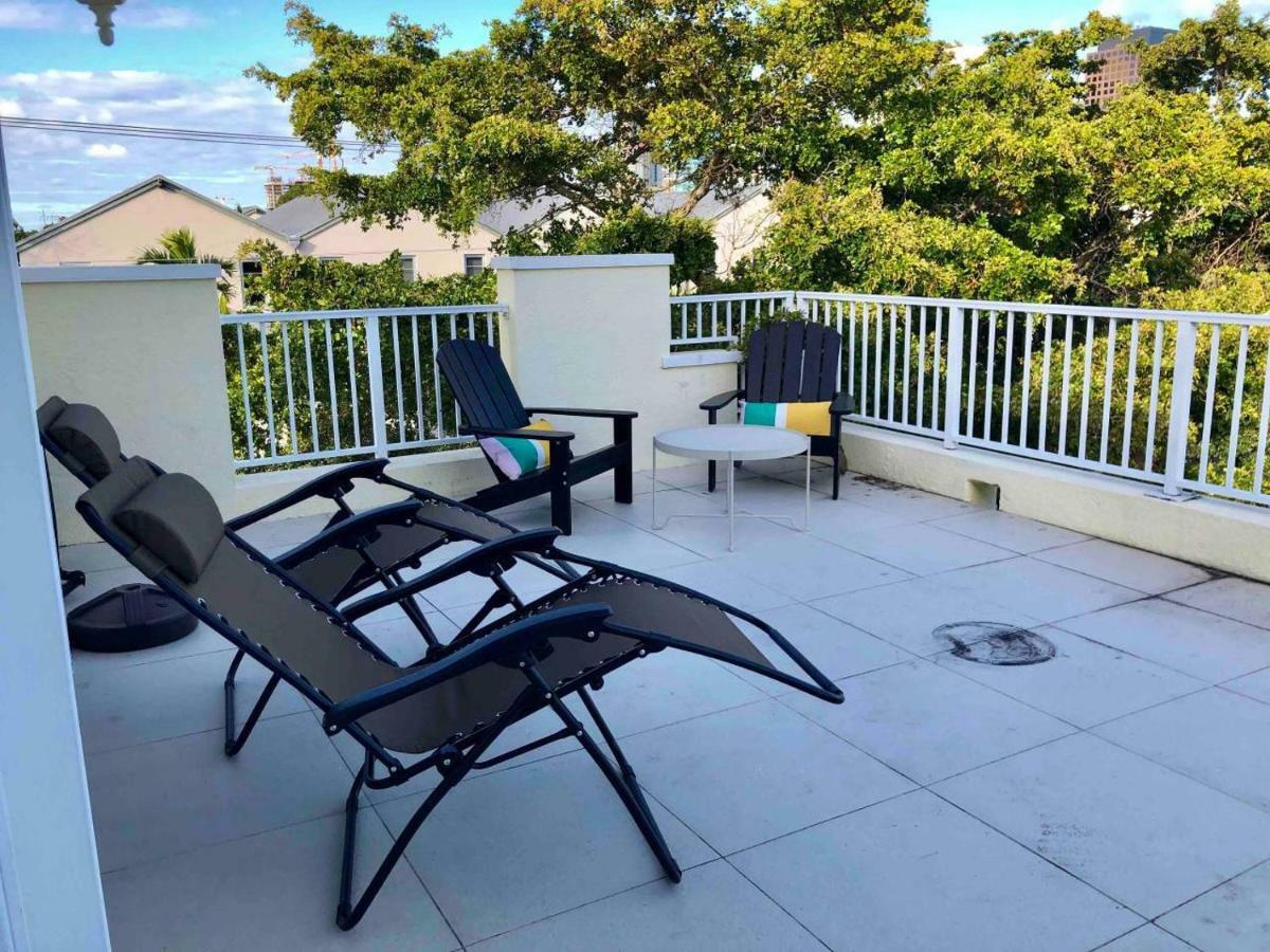 Holiday home New 4 Bedroom House Close To Everything In Fll#320 *