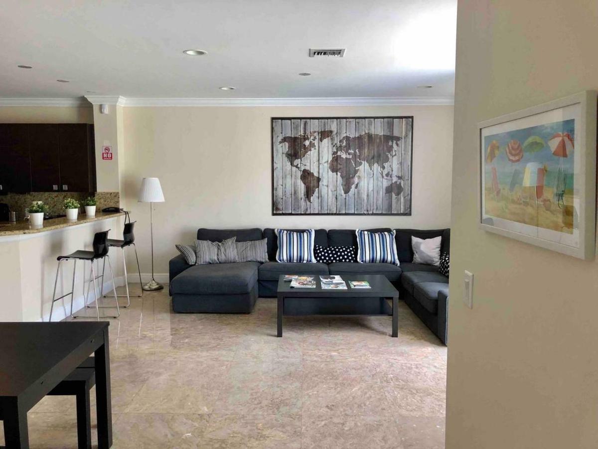 New 4 Bedroom House Close To Everything In Fll#320 Holiday home Fort Lauderdale