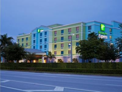 Express & Lauderdale Airport/cruise Port By Ihg 3*