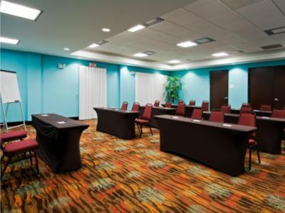 Hotel Express & Lauderdale Airport/cruise Port By Ihg 3*