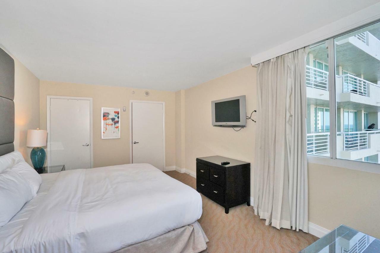 Gallery One - A Doubletree By Hilton Fort Lauderdale