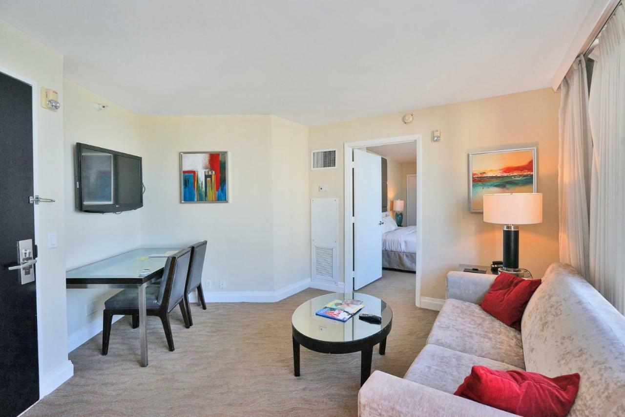 Gallery One - A Doubletree By Hilton Fort Lauderdale