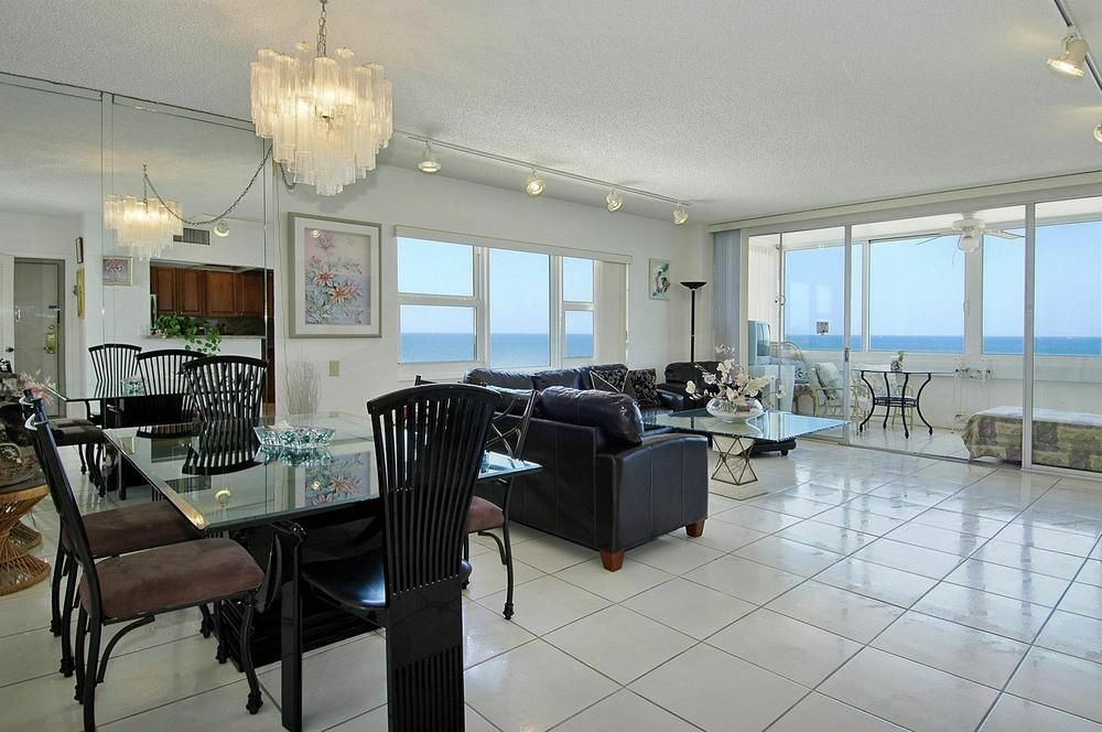 Ocean Manor