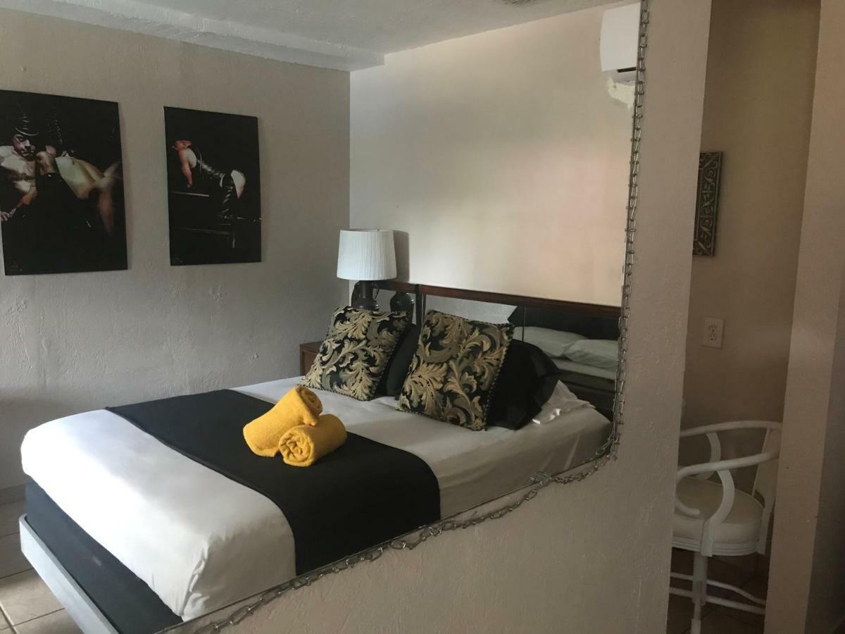 Hotel Leather Guest House-gay Male Only 3*
