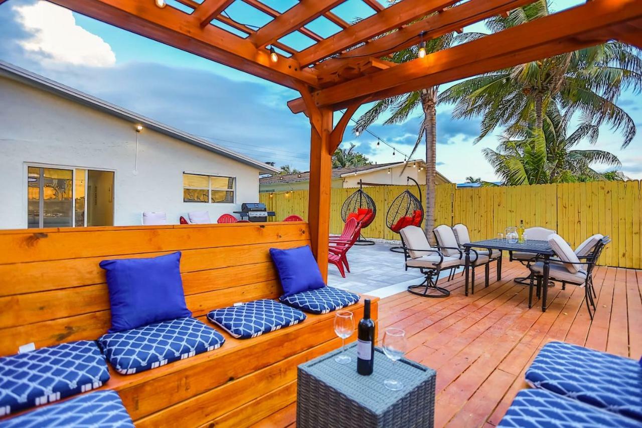 5 Star Pergola & Dine On Sun-splashed Luxury Deck Holiday home *