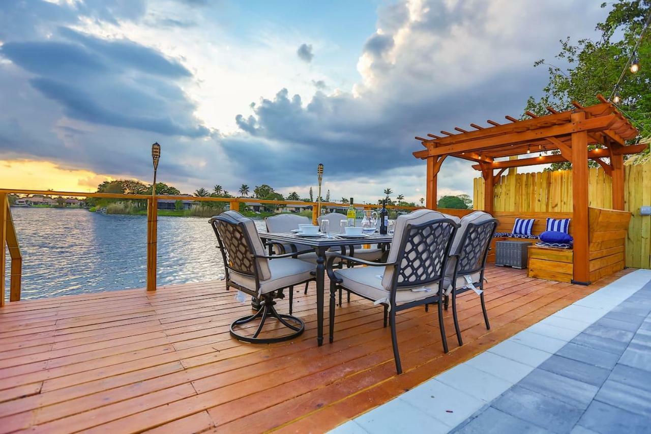 Holiday home 5 Star Pergola & Dine On Sun-splashed Luxury Deck