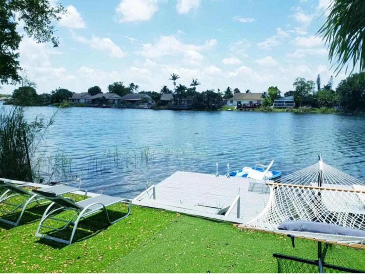 Holiday home Lake Life - 3 2 Lake House Near Hardrock Casino Fort Lauderdale